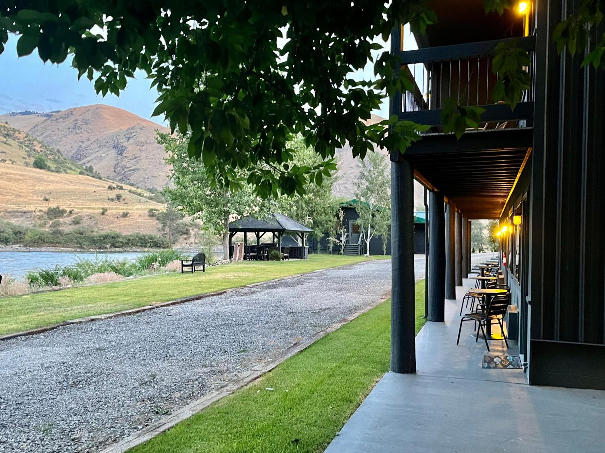 Steelhead Lodge Lucile ภายนอก รูปภาพ